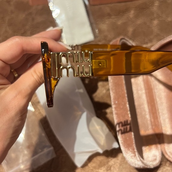 Miu miu authentic sunglasses - Picture 8 of 8